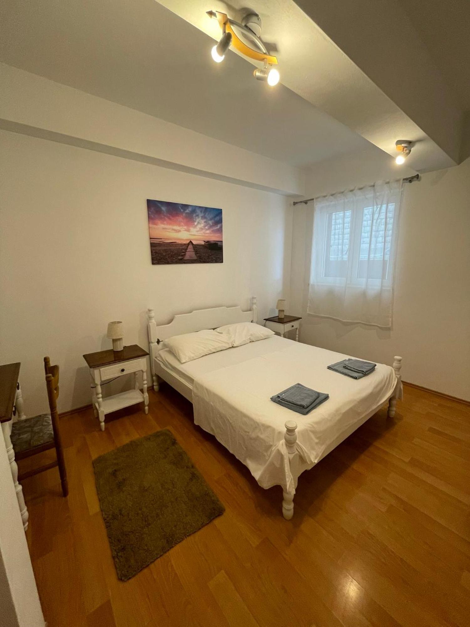 Apartments Niko 로크바 로고즈니차 외부 사진
