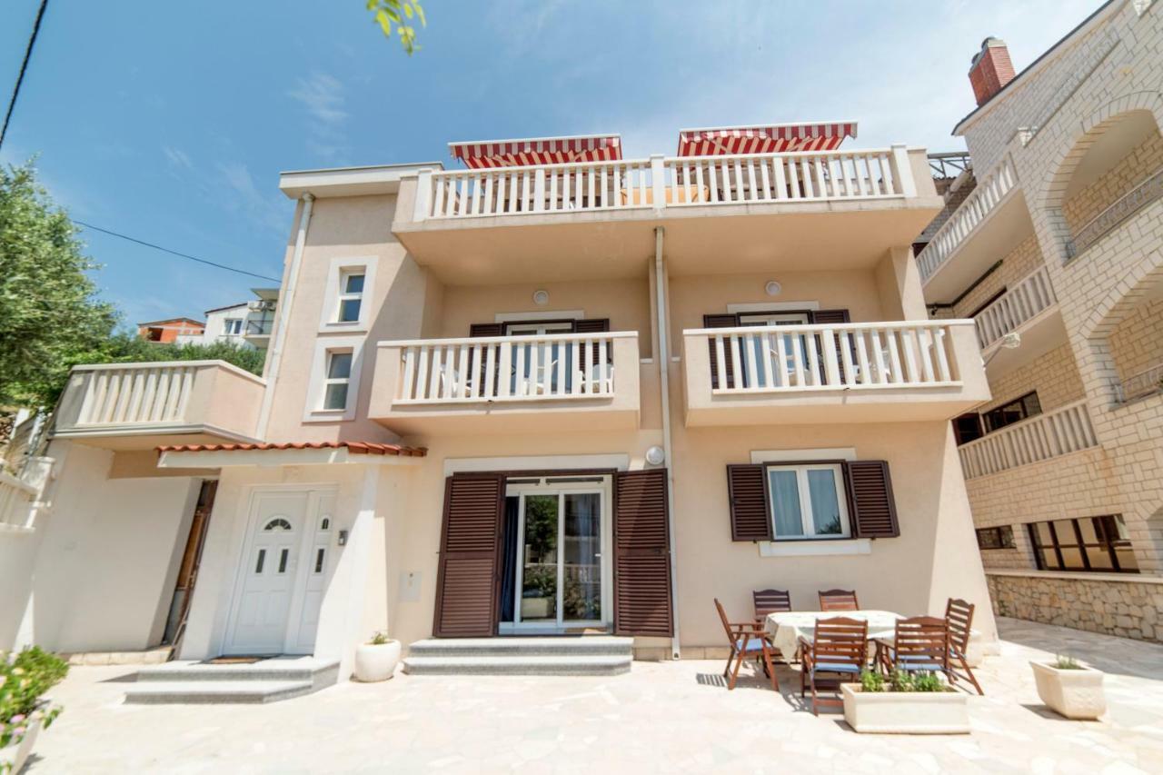 Apartments Niko 로크바 로고즈니차 외부 사진